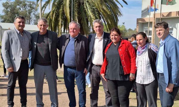 En ''un da nico'' Villa Saralegui recibi una pickup 0 km, una ambulancia 4X4, un patrullero  y un Plan Incluir